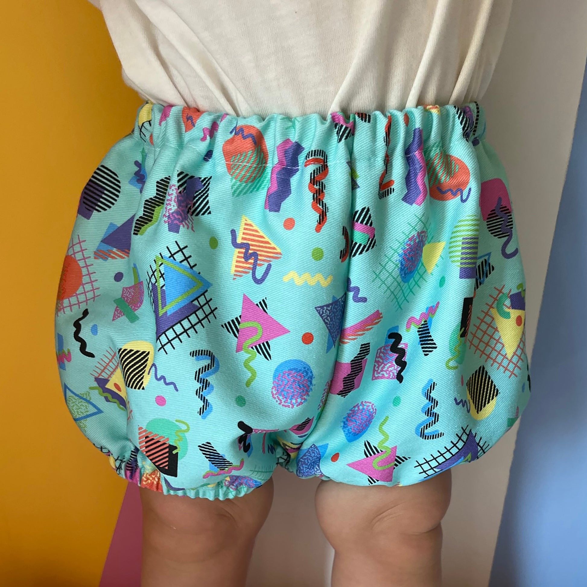 The Bubble Butt Pants in 80s Vibe